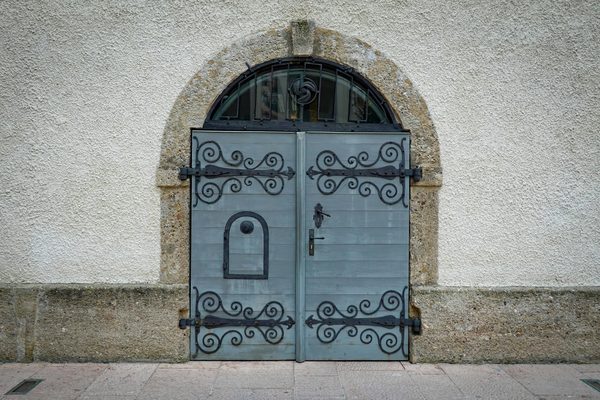 Porte à guillotine : l'alliée de vos espaces industriels