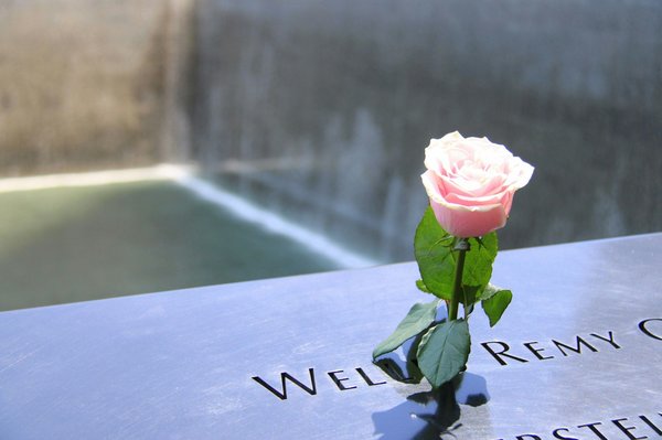 Concevez votre plaque funéraire : un hommage à la personnalité